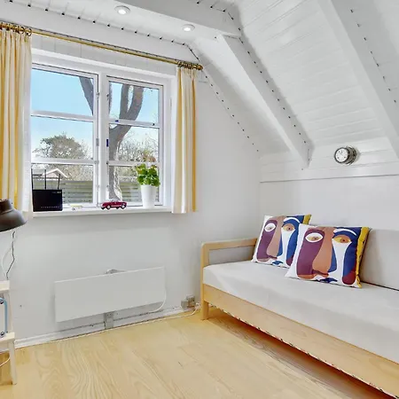 2 Bedroom Gorgeous In * Graested