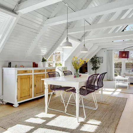 2 Bedroom Gorgeous In Graested