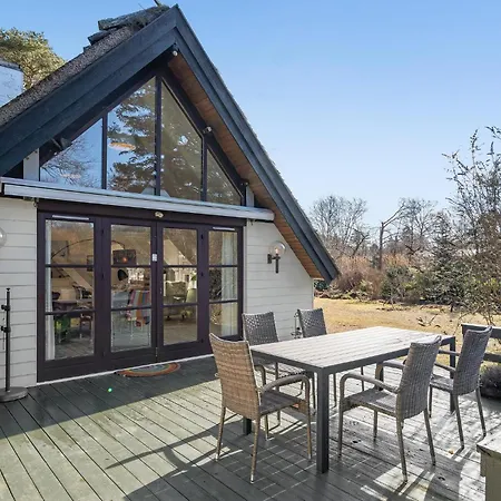 2 Bedroom Gorgeous In Дом отдыха