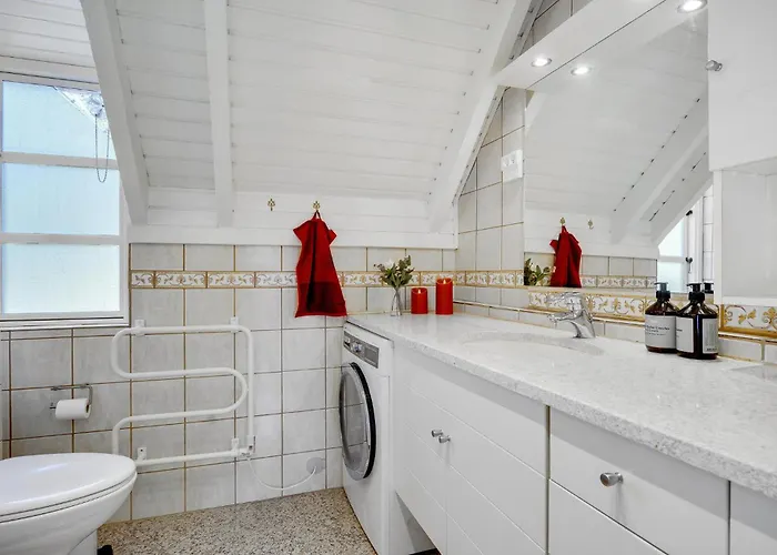 2 Bedroom Gorgeous In