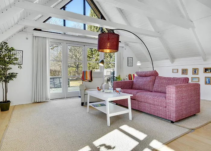 2 Bedroom Gorgeous In Casa vacanze Græsted