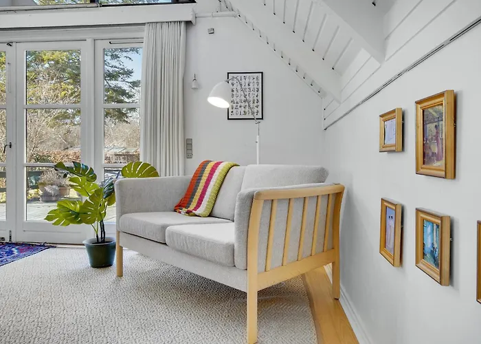 2 Bedroom Gorgeous In Græsted